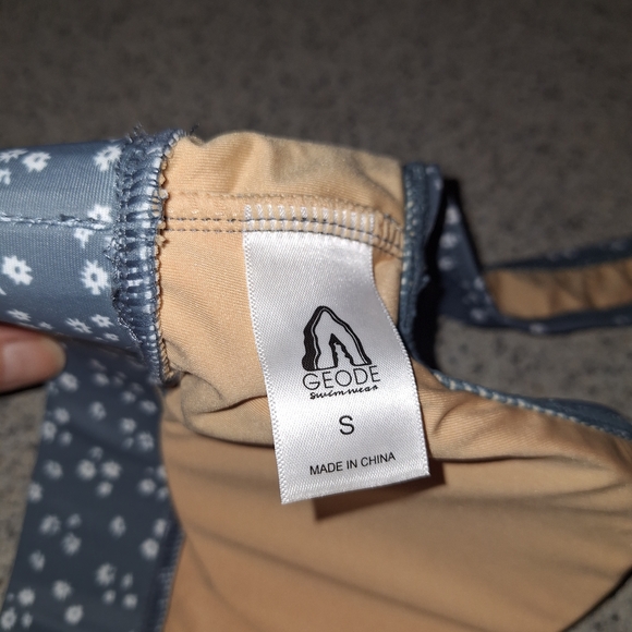 High-Waist Blue Floral Bikini Set - Sporty Scoop Top - Picture 11 of 12